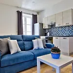 Ursula Self Catering And 1-br In By Tritoni *