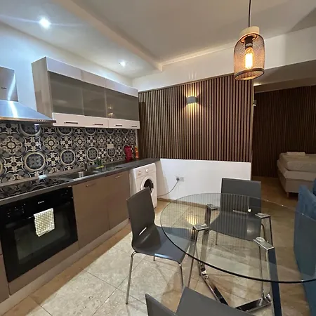 Ursula Self Catering And 1-br In By Tritoni * Valletta