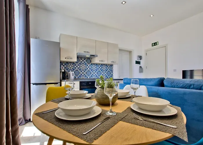 Διαμέρισμα Ursula Self Catering And 1-br In By Tritoni