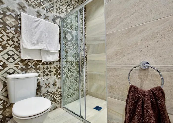 Διαμέρισμα Ursula Self Catering And 1-br In By Tritoni *