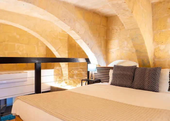 Ursula Self Catering And 1-br In By Tritoni *